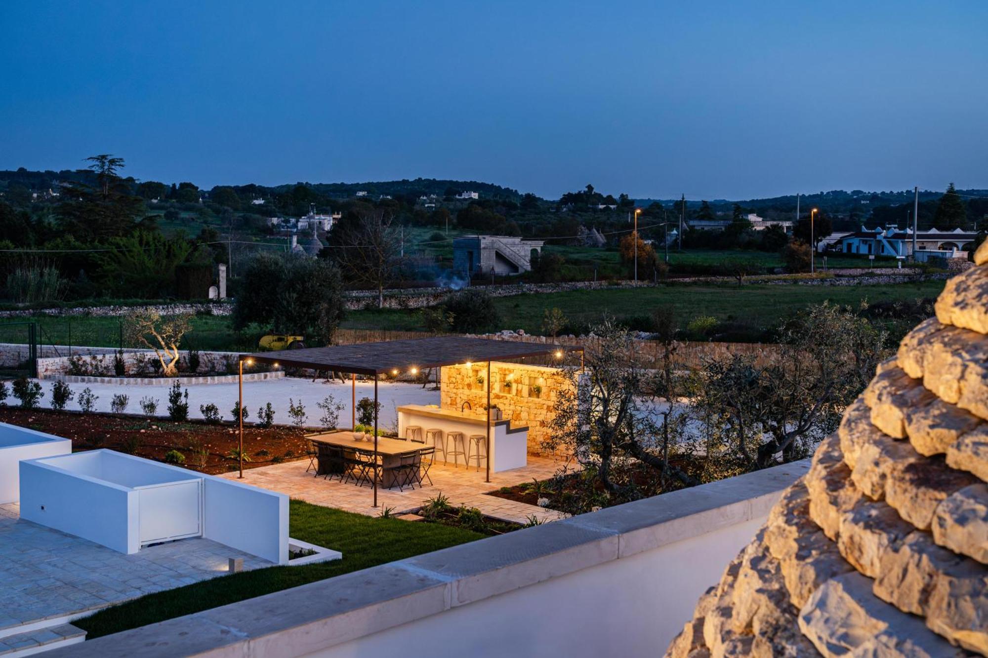 Trullo Jale - Boutique Apartments Ostuni Bagian luar foto