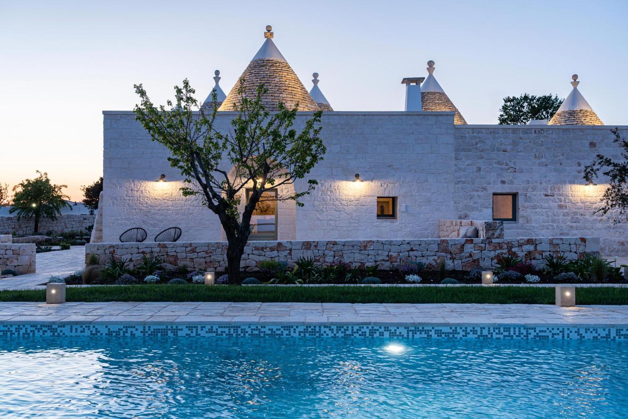 Trullo Jale - Boutique Apartments Ostuni Bagian luar foto