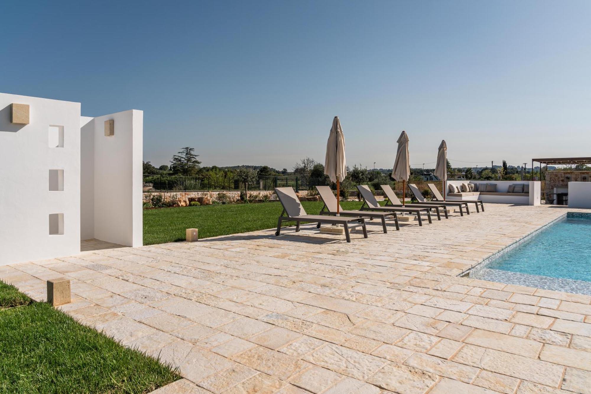 Trullo Jale - Boutique Apartments Ostuni Bagian luar foto