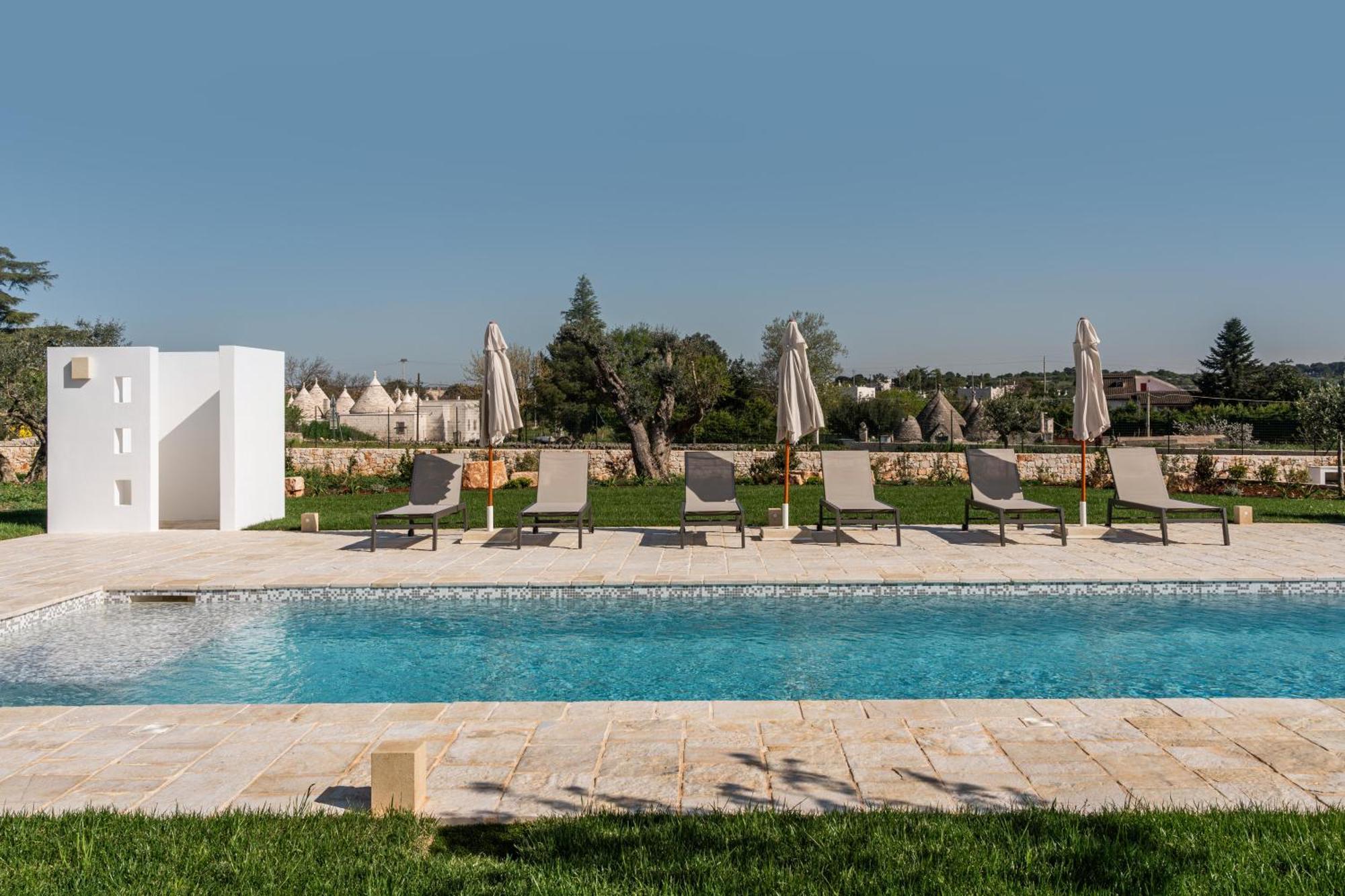 Trullo Jale - Boutique Apartments Ostuni Bagian luar foto