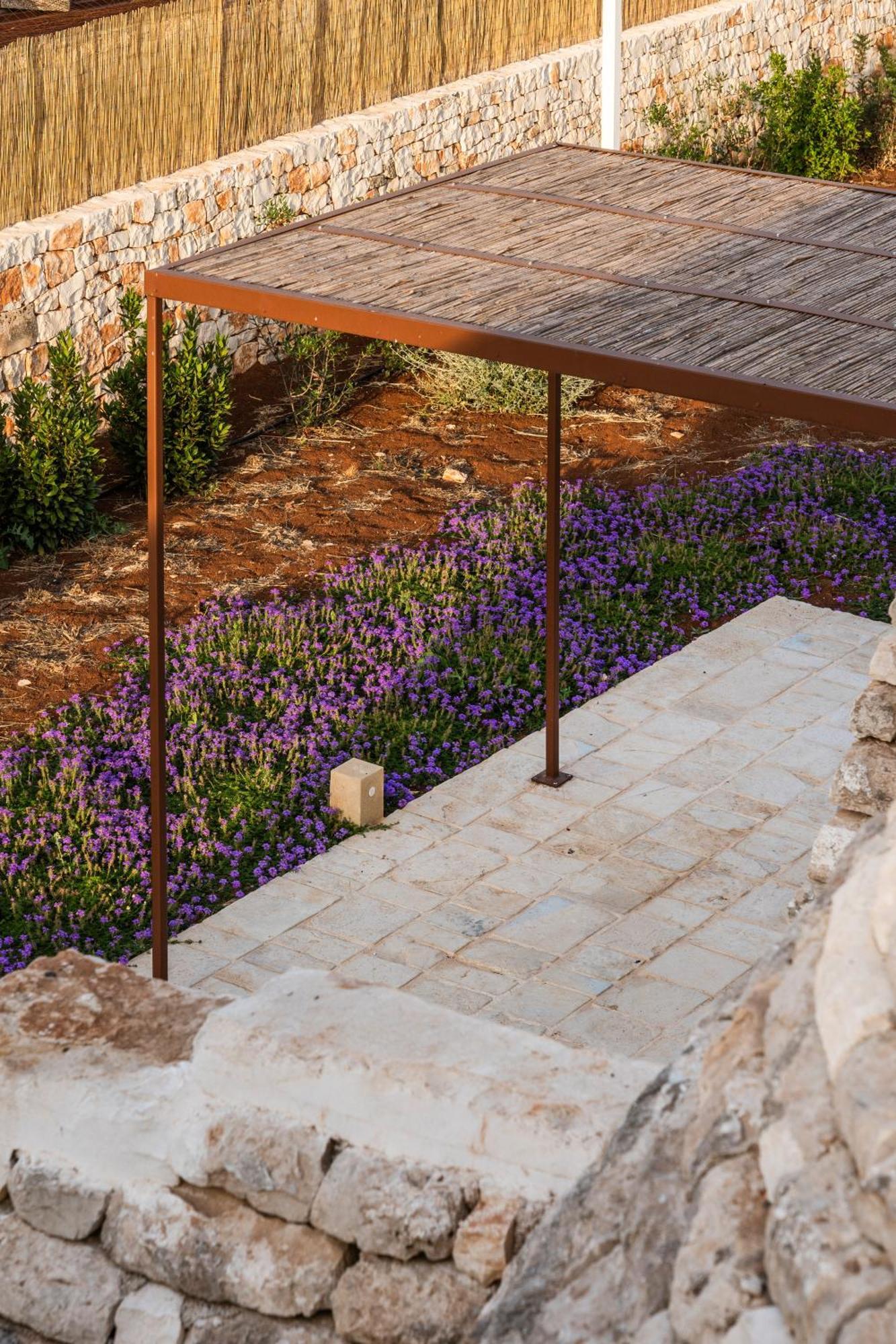 Trullo Jale - Boutique Apartments Ostuni Bagian luar foto