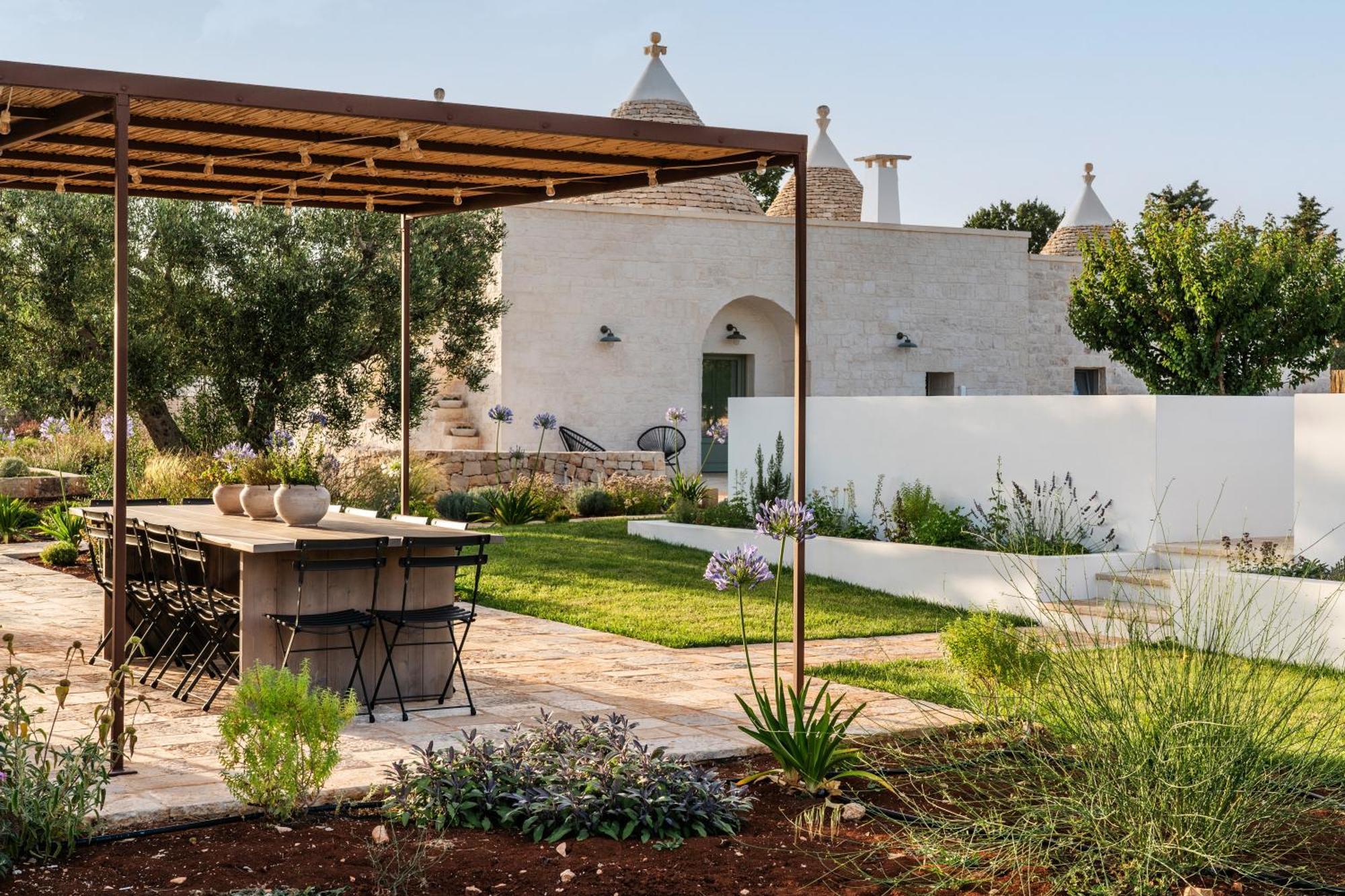 Trullo Jale - Boutique Apartments Ostuni Bagian luar foto