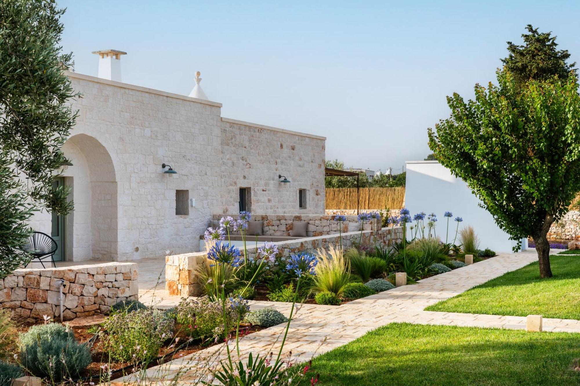 Trullo Jale - Boutique Apartments Ostuni Bagian luar foto
