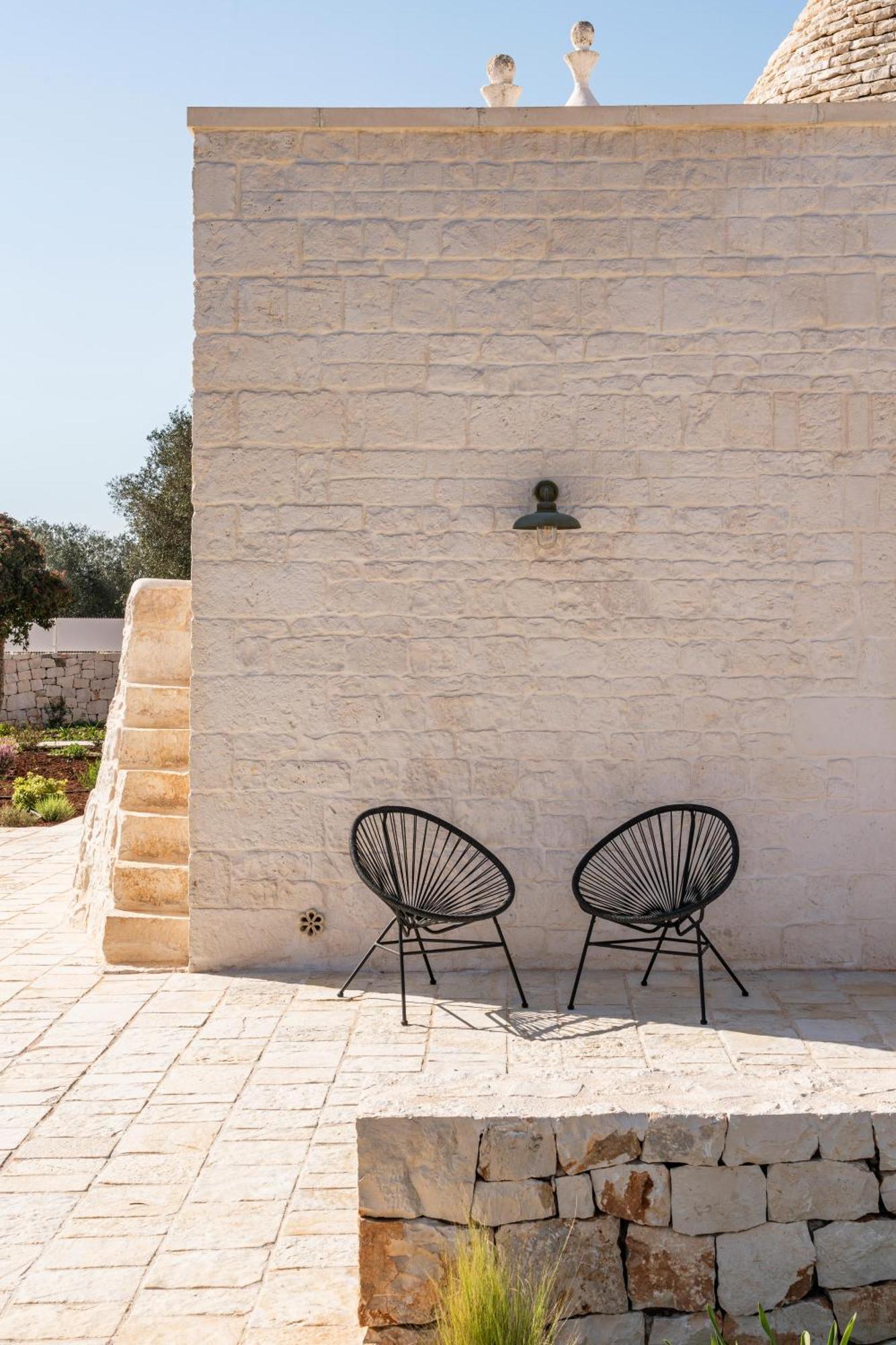 Trullo Jale - Boutique Apartments Ostuni Bagian luar foto